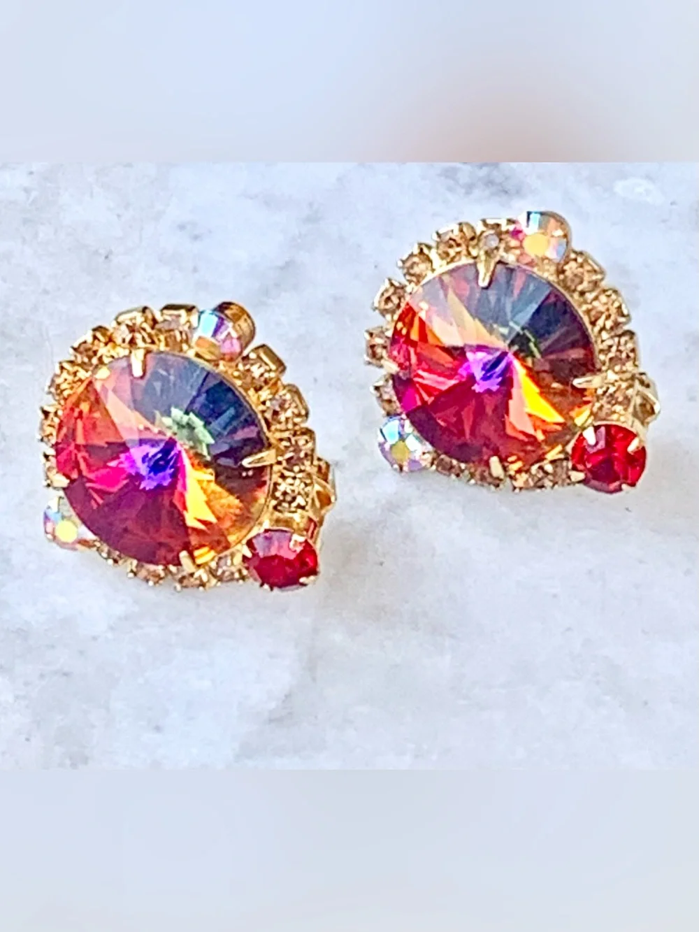 JULIANA D & L RIVOLI Gold Crystal Aurora Borealis CLIP ON EARRINGS VINTAGE 60’s